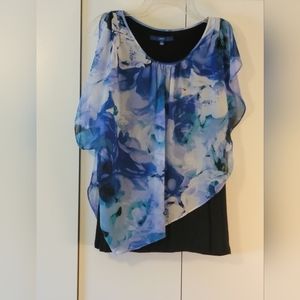 Like New Women's Apt. 9 Asymmetrical Flowy Blouse w/ shell underneath Size Large